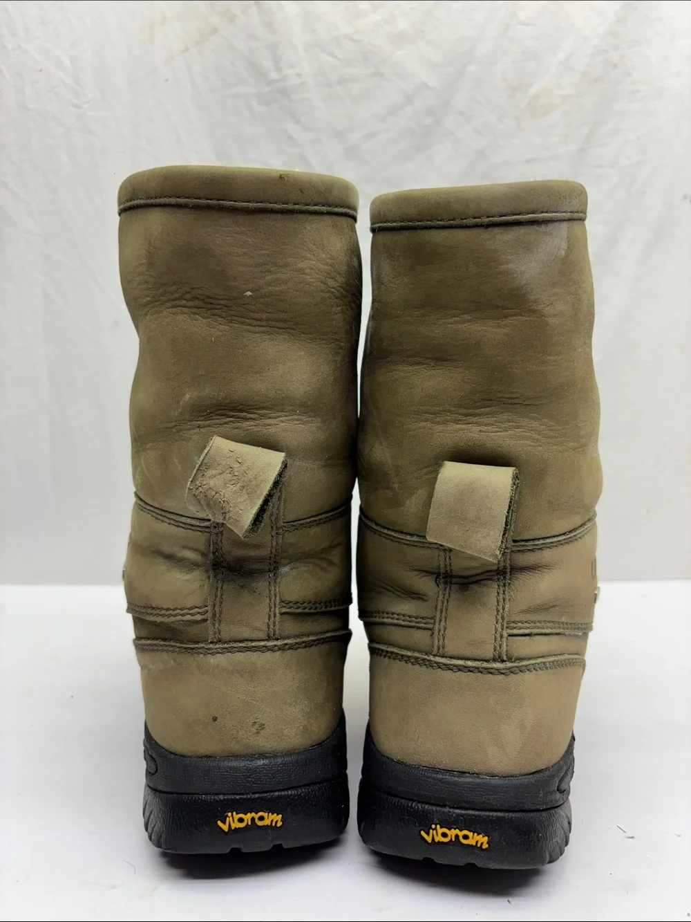 UGG Event Natural Shearling Lined Boot Interior, size 9